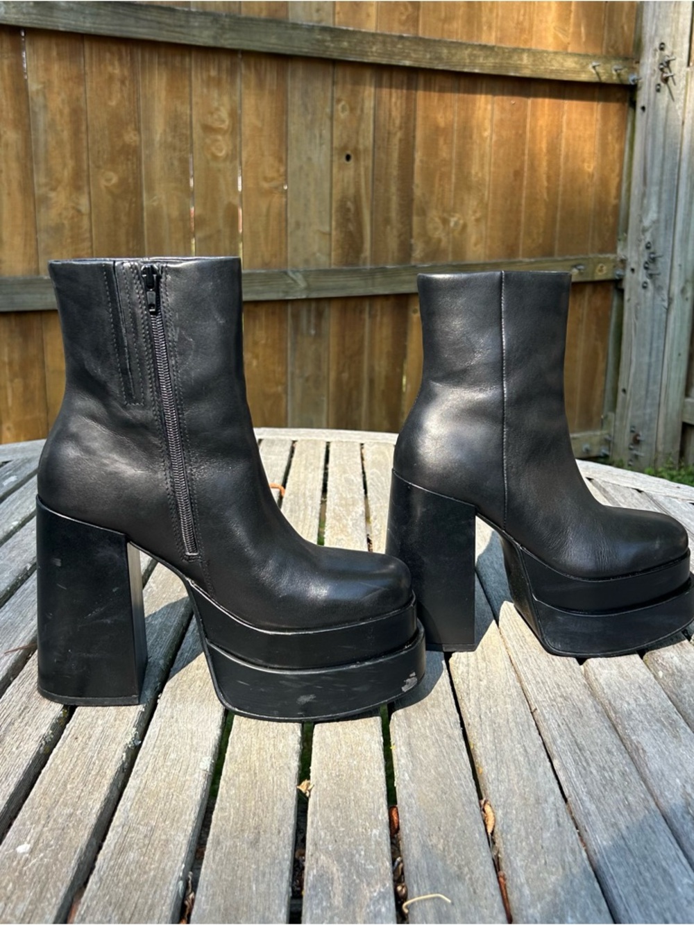 Steve Madden Black Genuine Leather Cobra Platform‎ Bootie size 9.5 in black